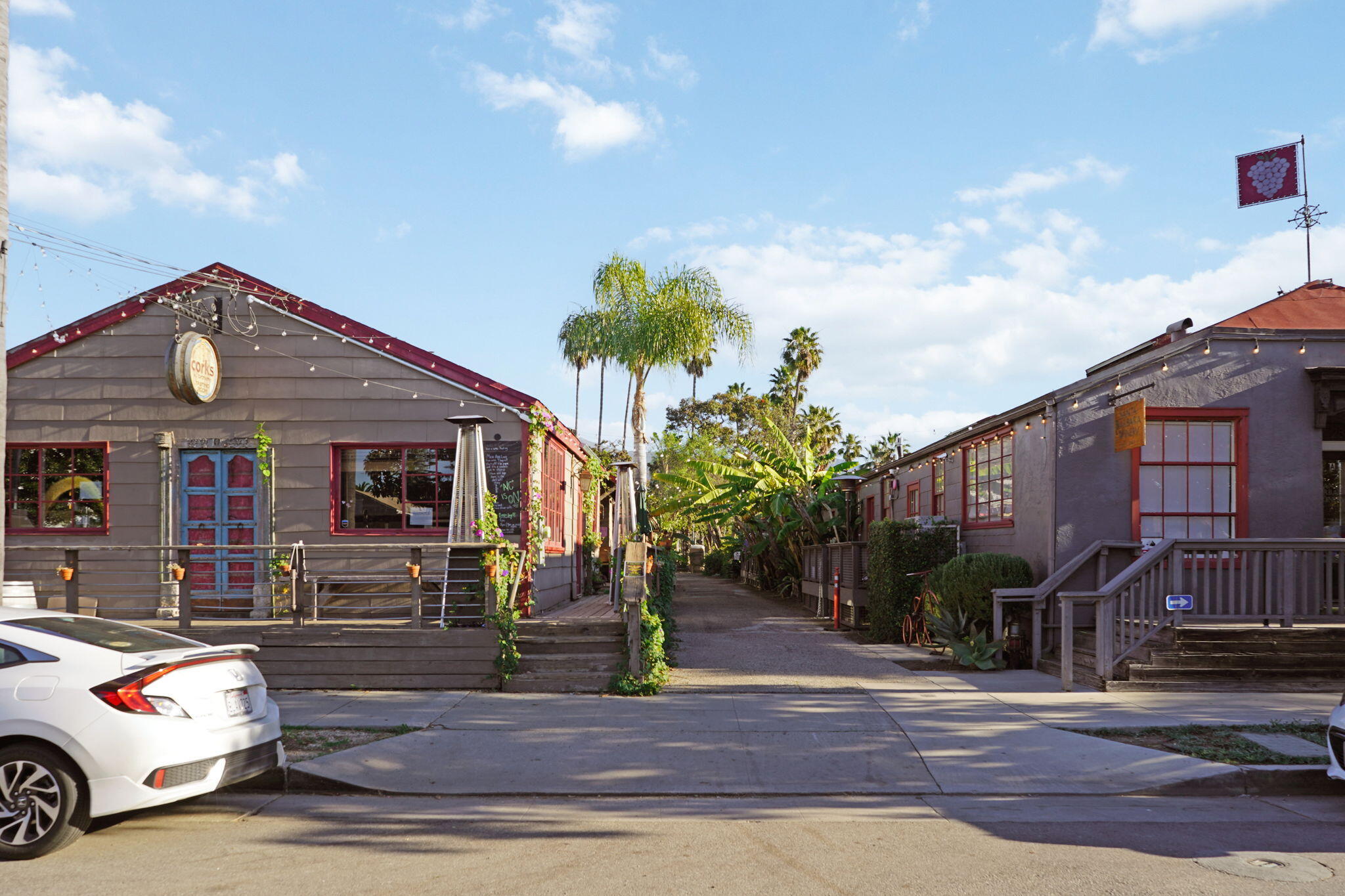 218 Santa Barbara Street, Unit D Santa Barbara, CA 93101 - Photo 25 of 25 a front view of a house with garden