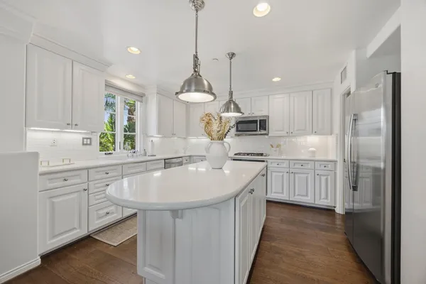 $1,575,000 | 218 Santa Barbara Street, Unit D, Santa Barbara, CA 93101