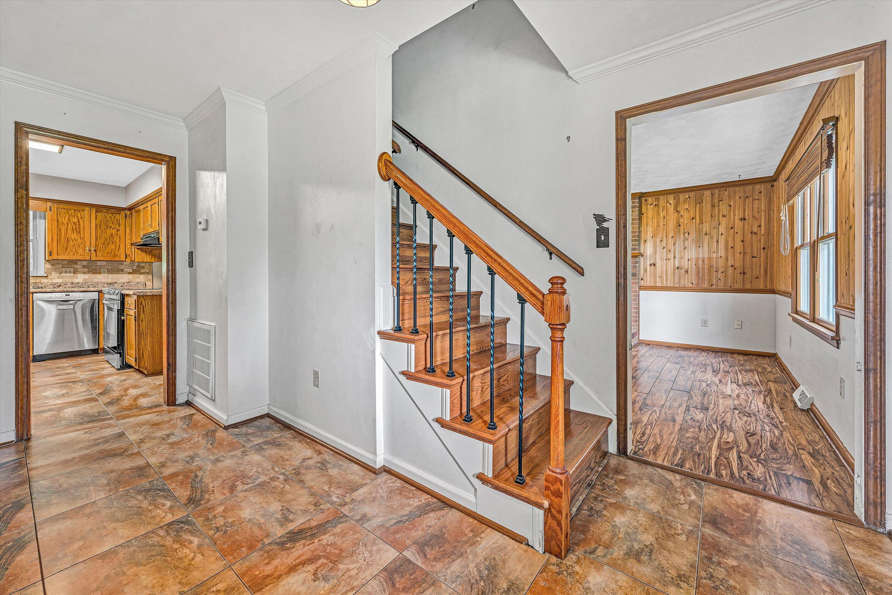 5224 Setter Road Roanoke, VA 24012 - Photo 6 of 44 06-DSC00853