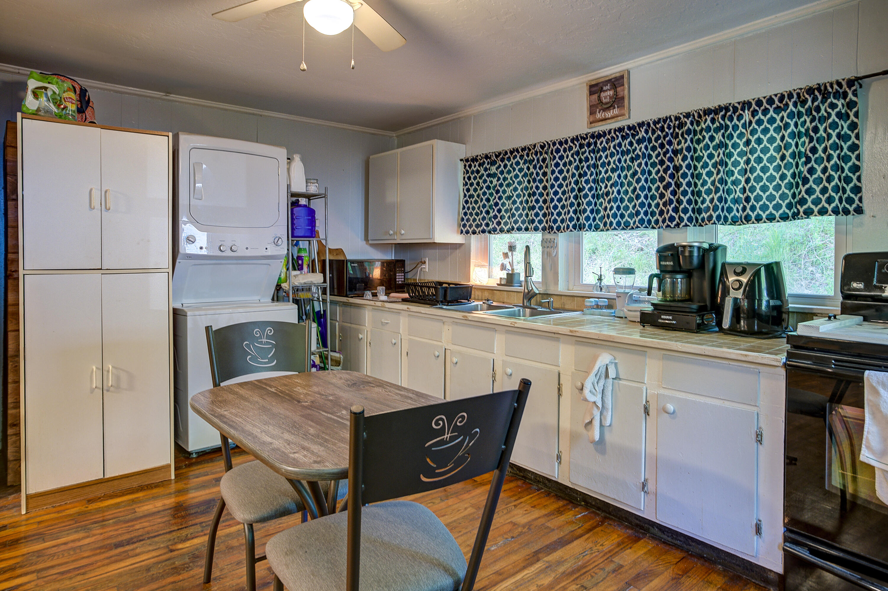 433 Willow Springs Road Elizabethton, TN 37643 - Photo 5 of 20 Willow--4