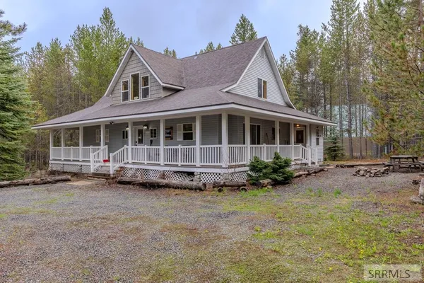 $949,000 | 3759 Bills Loop N Road, Island Park, ID 83429