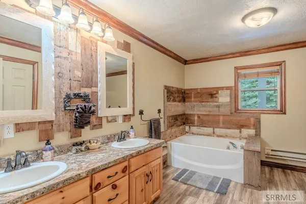 $949,000 | 3759 Bills Loop N Road, Island Park, ID 83429