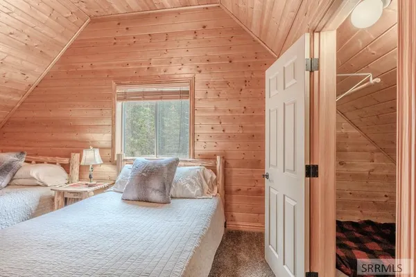 $949,000 | 3759 Bills Loop N Road, Island Park, ID 83429