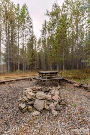 $949,000 | 3759 Bills Loop N Road, Island Park, ID 83429