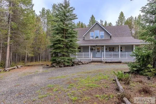 $949,000 | 3759 Bills Loop N Road, Island Park, ID 83429