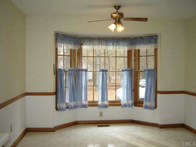 127 Plantation Road Clayton, NC 27520 - Photo 5 of 9 BREAKFAST ROOM