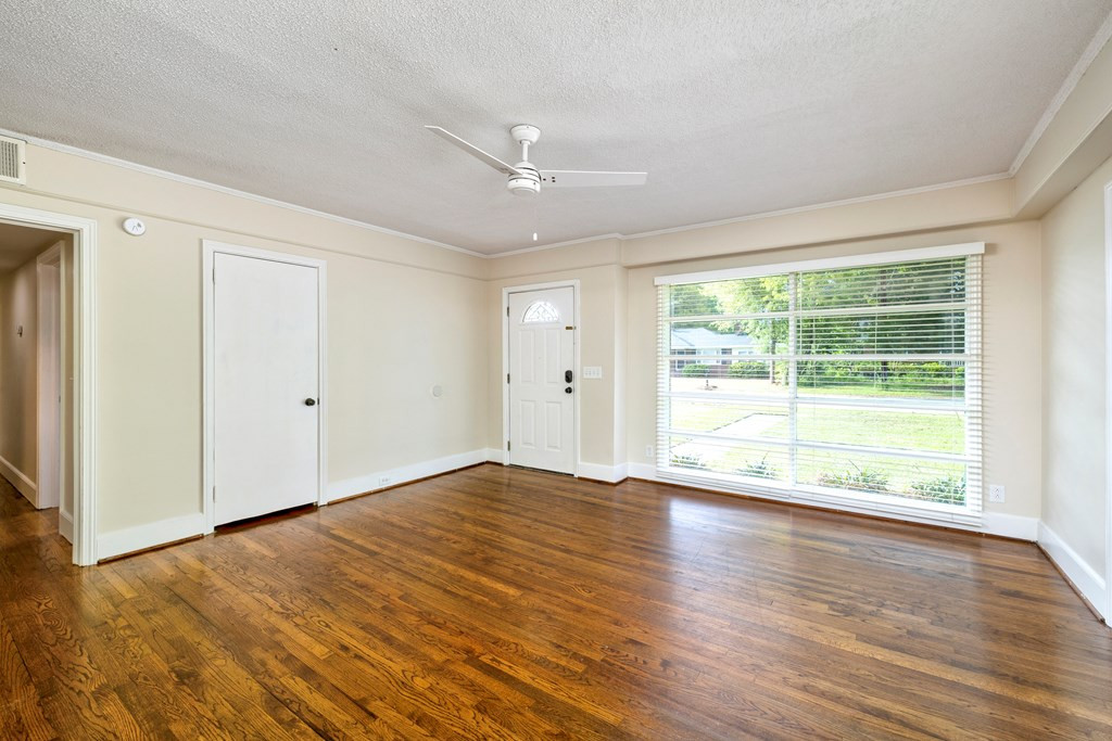 554 Mattison Avenue Sumter, SC 29150 - Photo 4 of 33