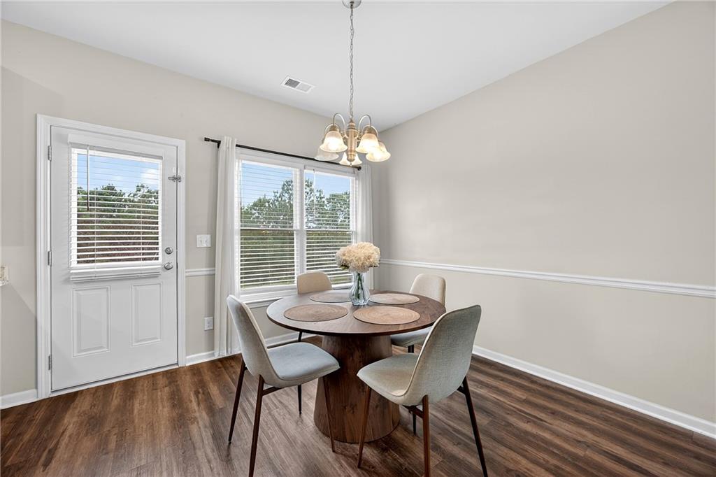 11061 Shadow Court Hampton, GA 30228 - Photo 7 of 24