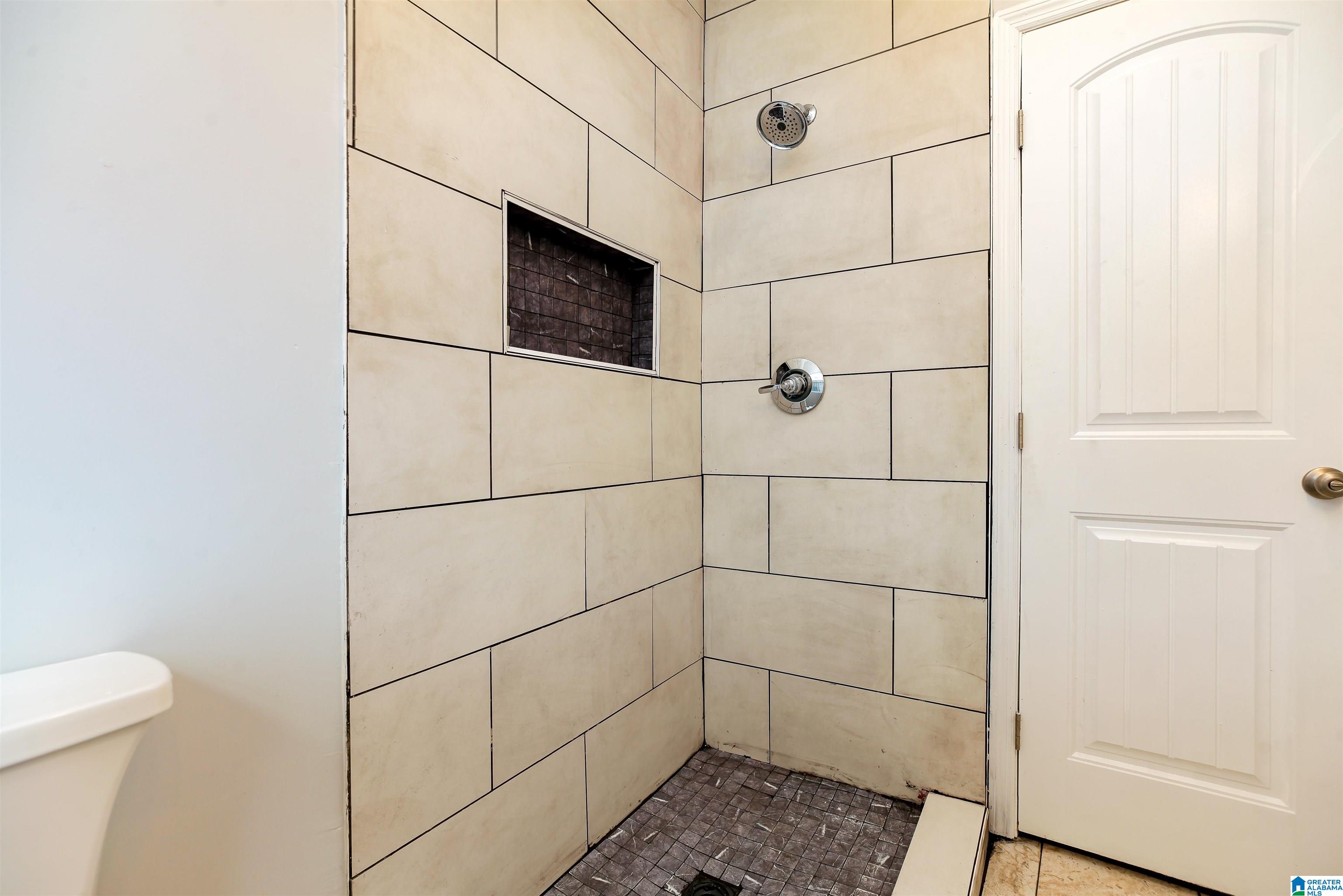 813 1st Street Southwest Birmingham, AL 35211 - Photo 25 of 39