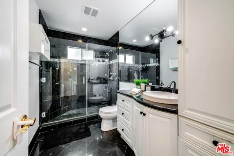 a view of garden with patio