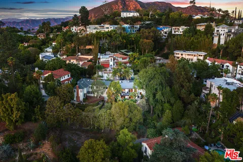 $1,795,000 | 3261 North Knoll Drive, Los Angeles, CA 90068