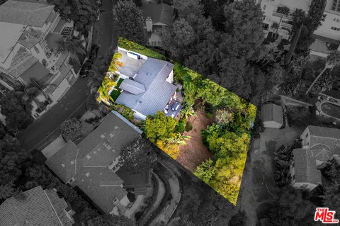 $1,795,000 | 3261 North Knoll Drive, Los Angeles, CA 90068