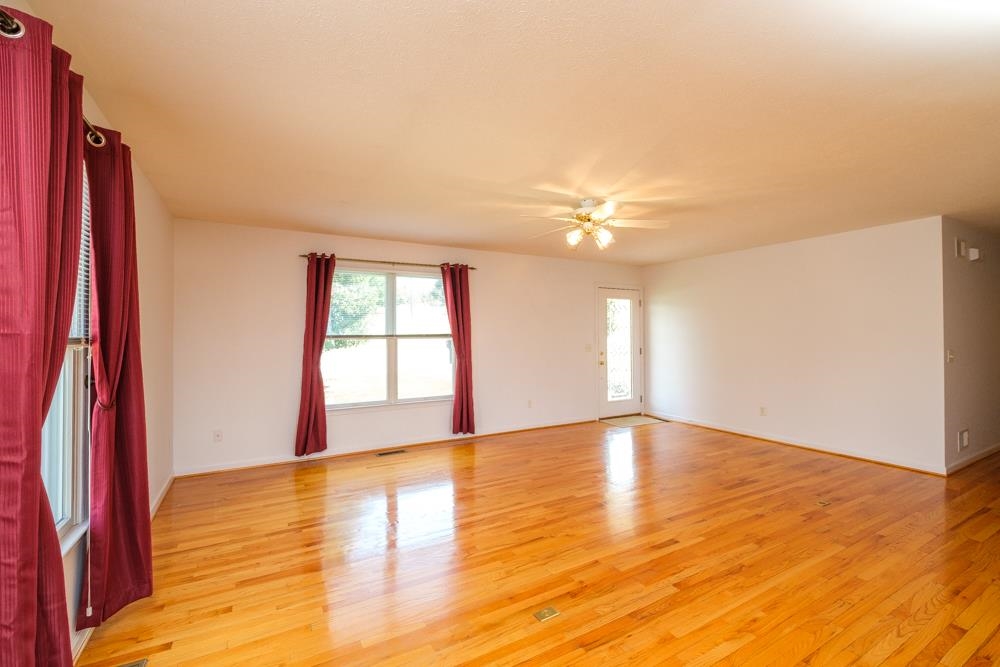 2111 Whispering Springs Road Harrisonburg, VA 22801 - Photo 4 of 31 Gallery Image 4