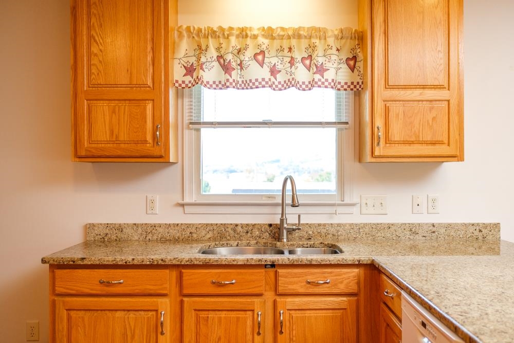 2111 Whispering Springs Road Harrisonburg, VA 22801 - Photo 6 of 31 Gallery Image 6