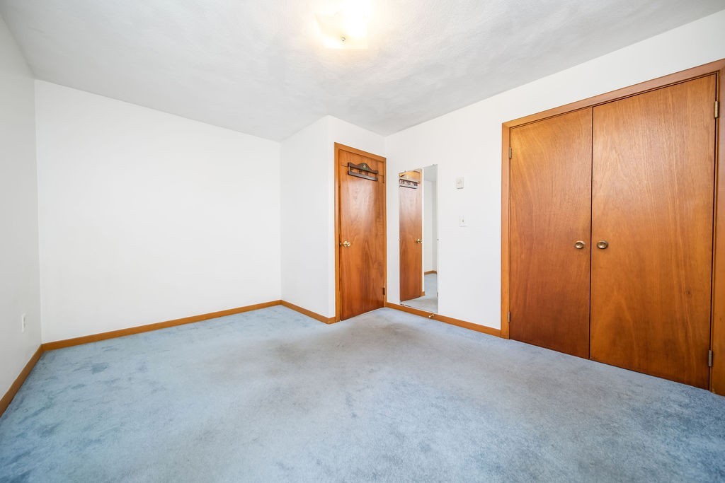 8 Starboard Avenue Jamestown, RI 02835 - Photo 18 of 22 BEDRROM2-HUGE CLOSET