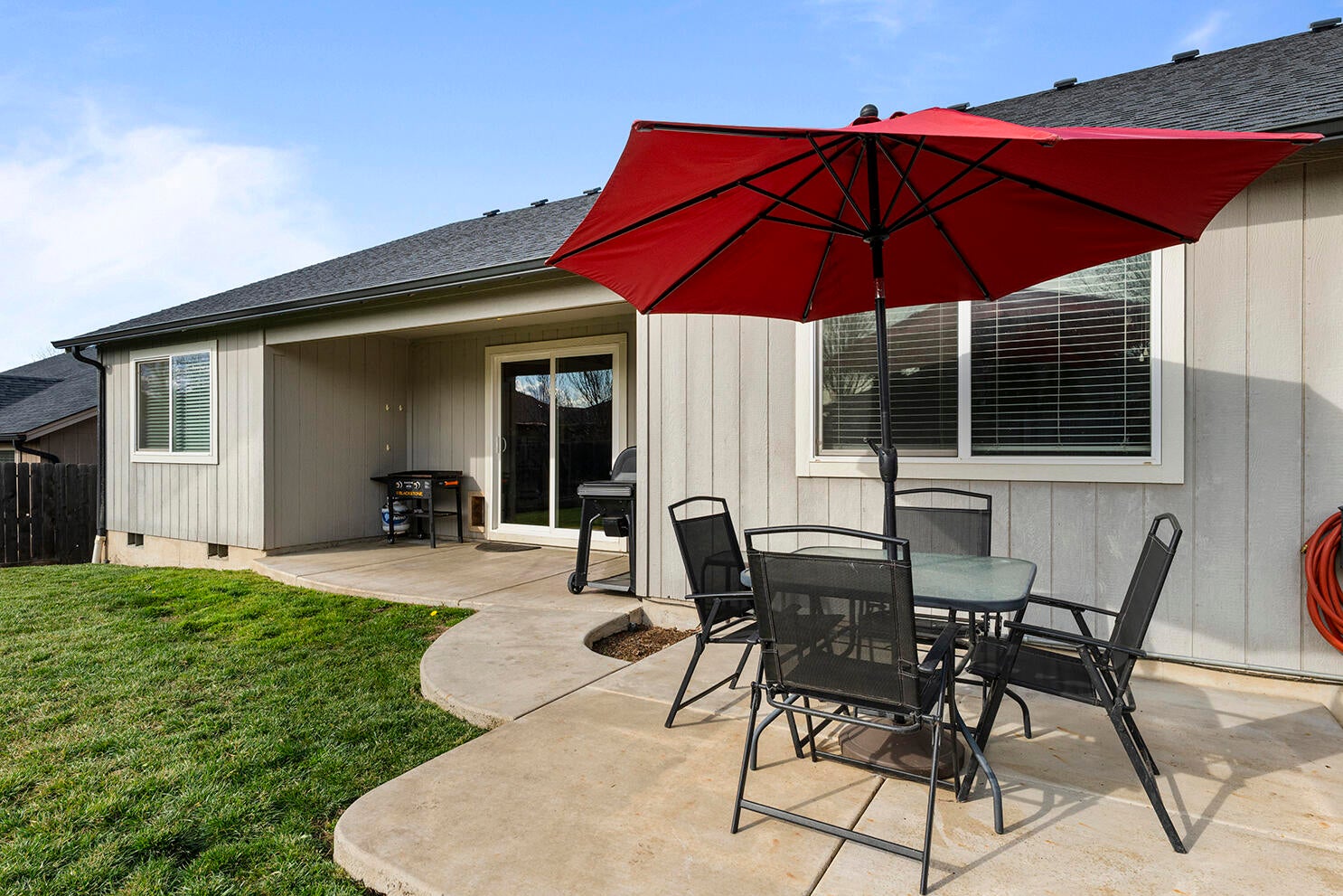 631 Nottingham Terrace Eagle Point, OR 97524 - Photo 27 of 27 28