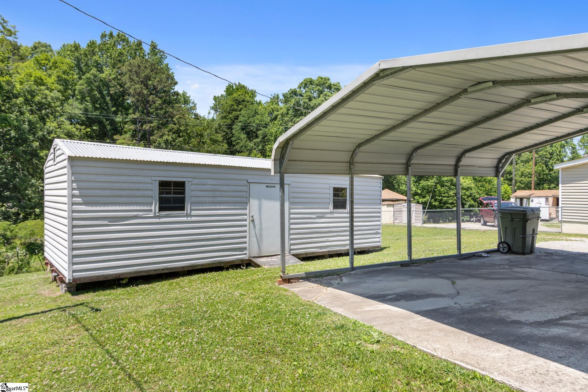 111 Lewis Street Clinton, SC 29325 - Photo 37 of 39