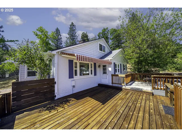 $525,000 | 681 Liberty Street, Ashland, OR 97520