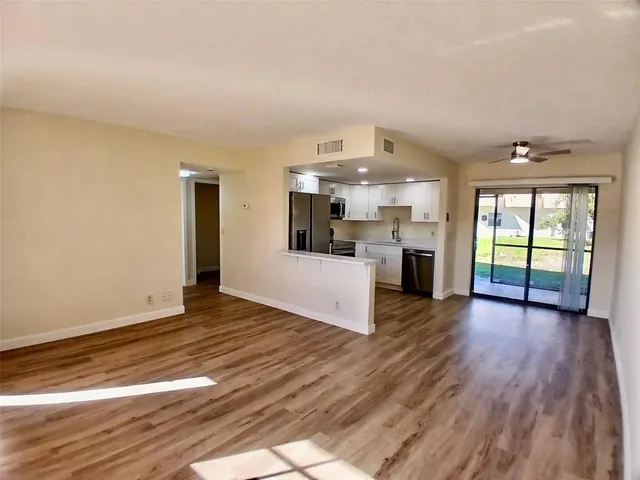 $2,150 | 4131 Oak Terrace Drive, Unit 4131, Greenacres, FL 33463