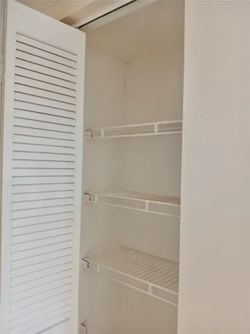 $2,150 | 4131 Oak Terrace Drive, Unit 4131, Greenacres, FL 33463