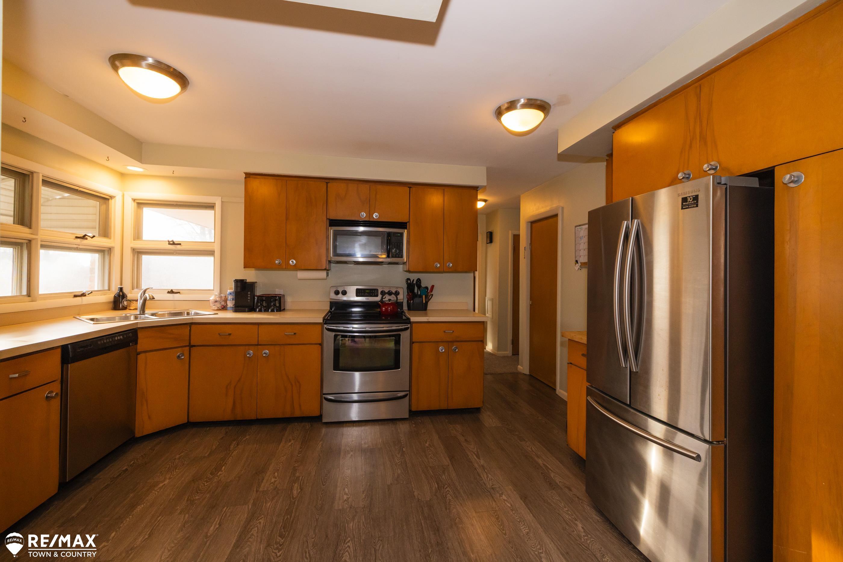 6169 Flushing Road Flushing, MI 48433 - Photo 9 of 38