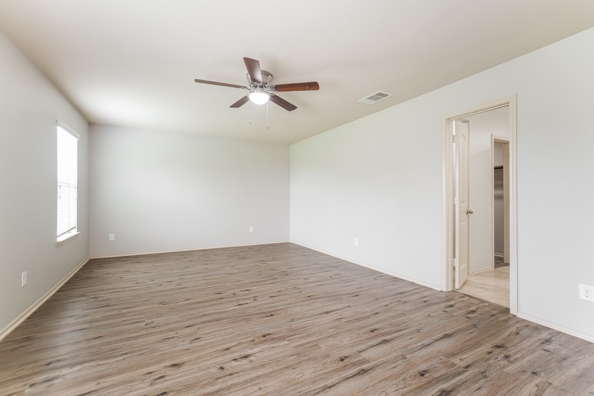 23302 Sawmill Pass Spring, TX 77373 - Photo 8 of 16