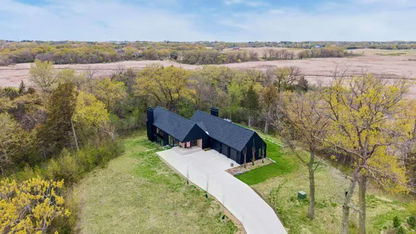 $2,195,000 | 7430 Valley Creek Drive, Excelsior, MN 55331