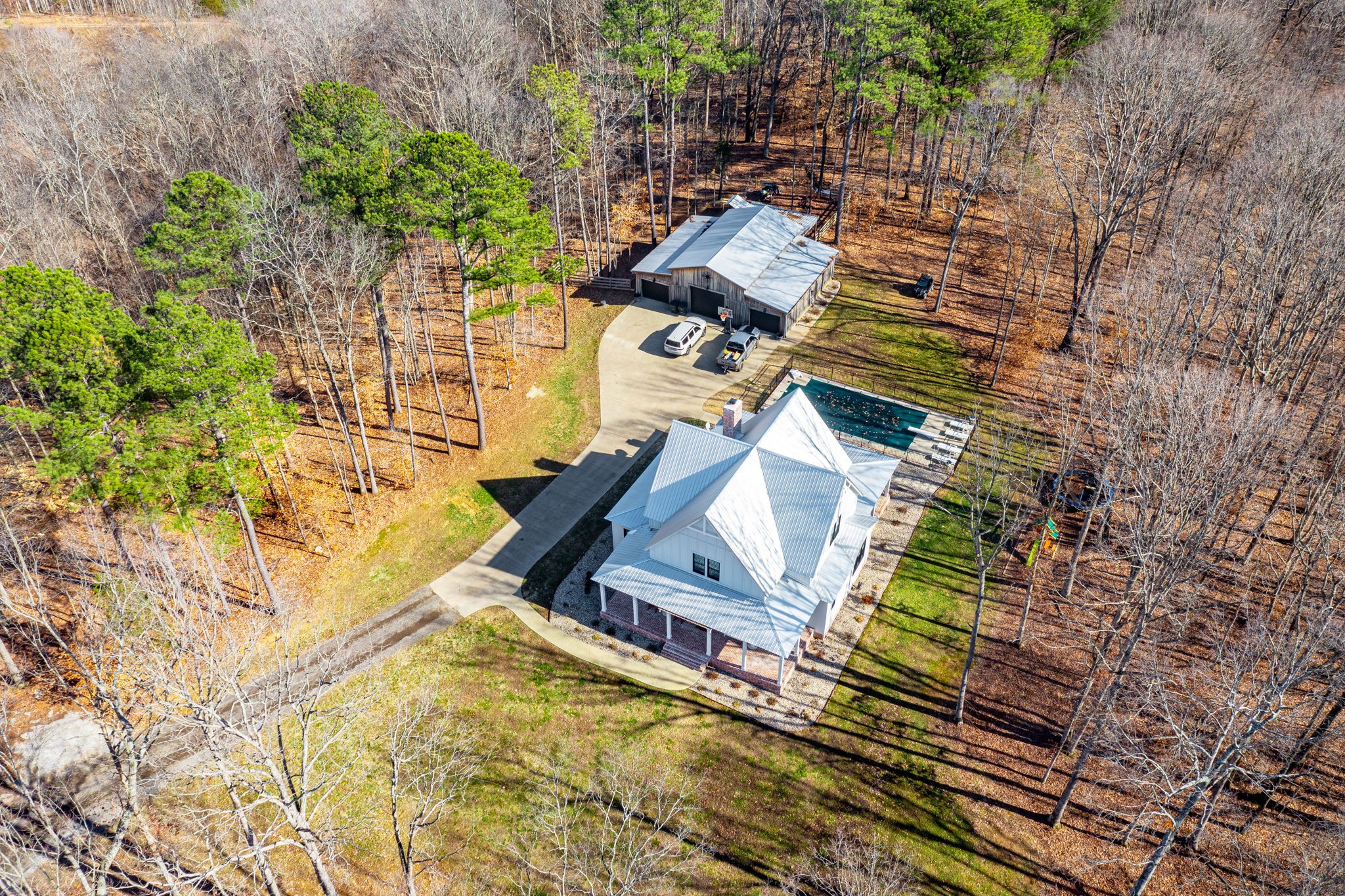 1979 Keyes Road Greenbrier, TN 37073 - Photo 3 of 69 Gallery Image 3