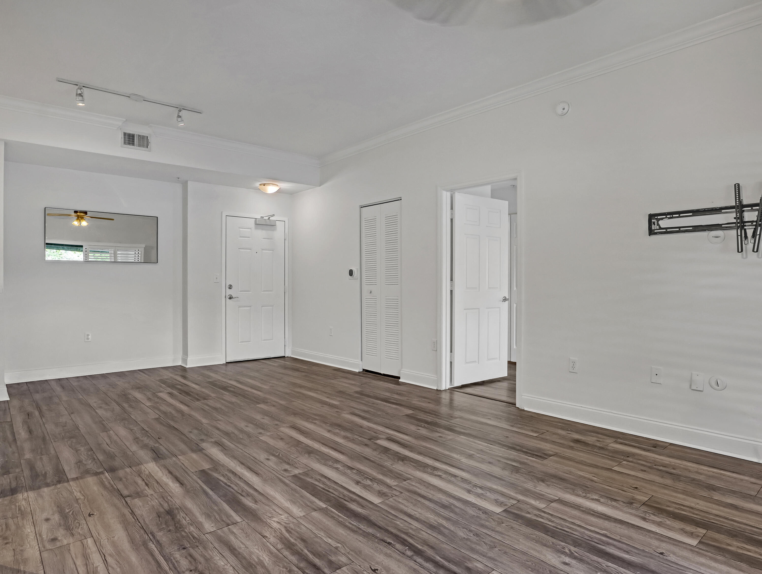 4903 Midtown Lane, Unit 3114 Palm Beach Gardens, FL 33418 - Photo 11 of 49 Living room/dining room