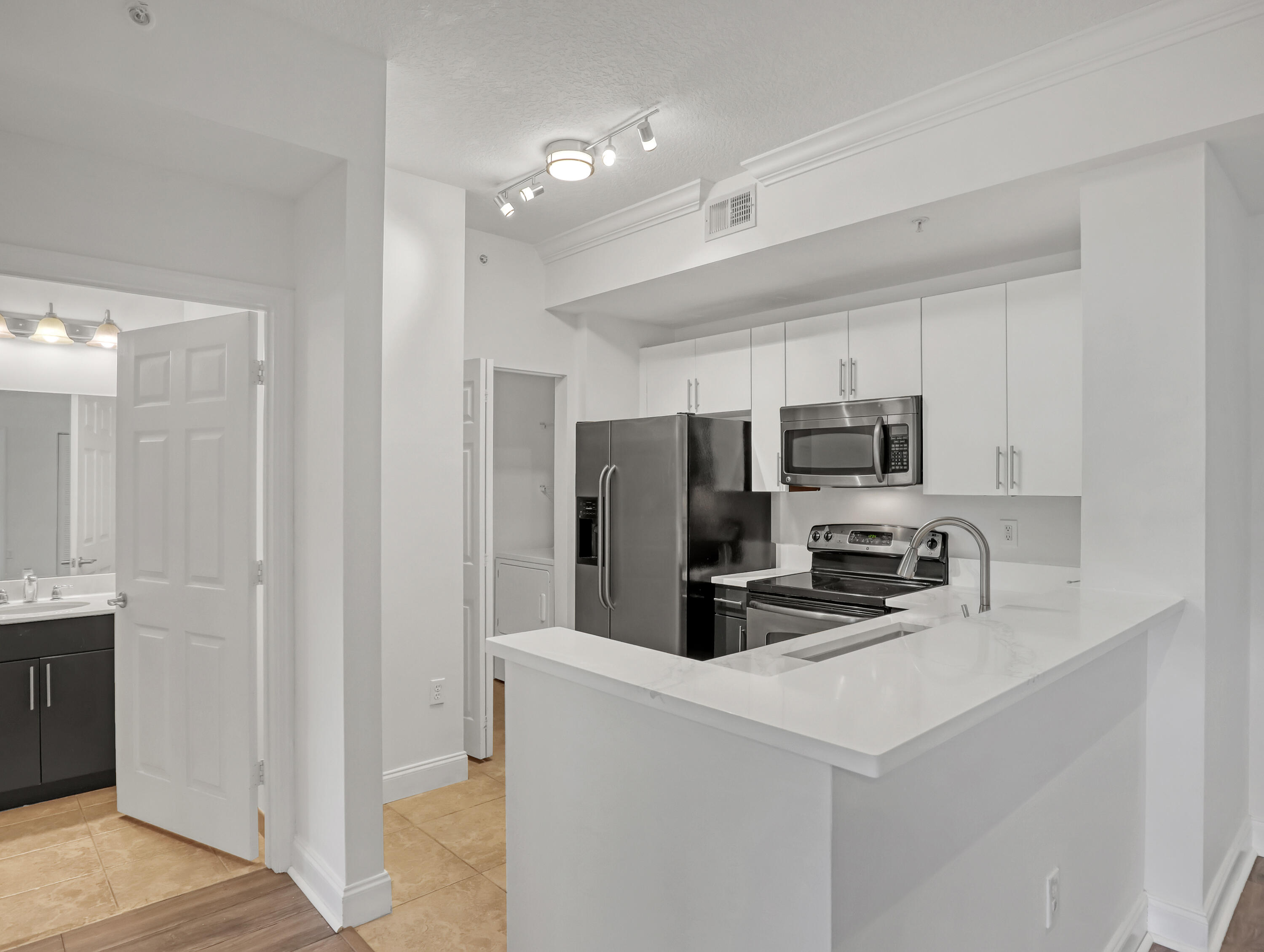 4903 Midtown Lane, Unit 3114 Palm Beach Gardens, FL 33418 - Photo 13 of 49 Kitchen