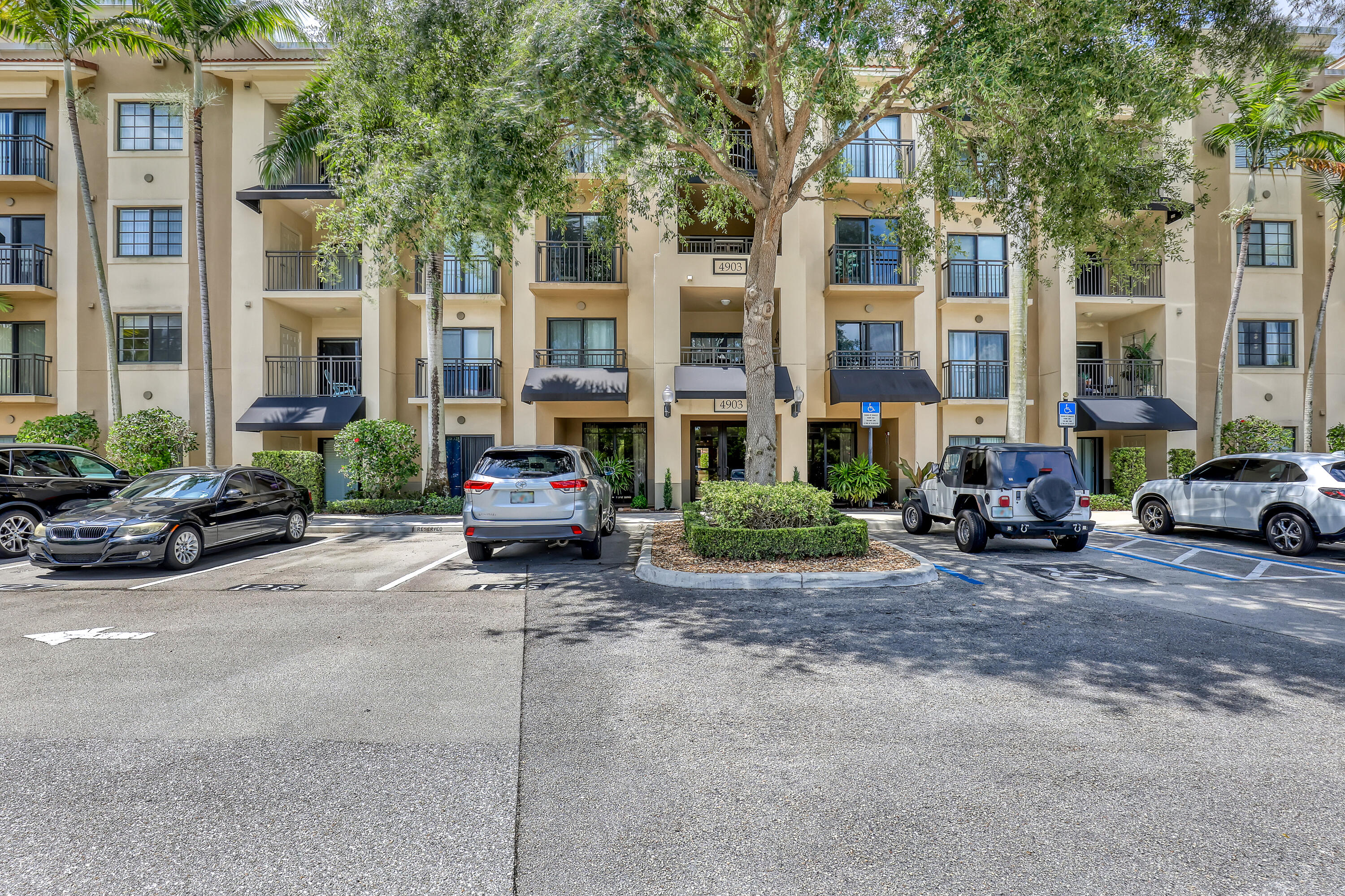 4903 Midtown Lane, Unit 3114 Palm Beach Gardens, FL 33418 - Photo 31 of 49 Exterior View