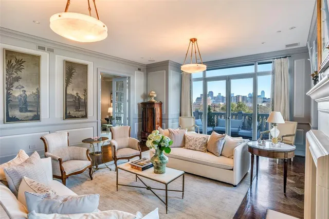 $2,650,000 | 3505 Turtle Creek Boulevard, Unit 4C, Dallas, TX 75219