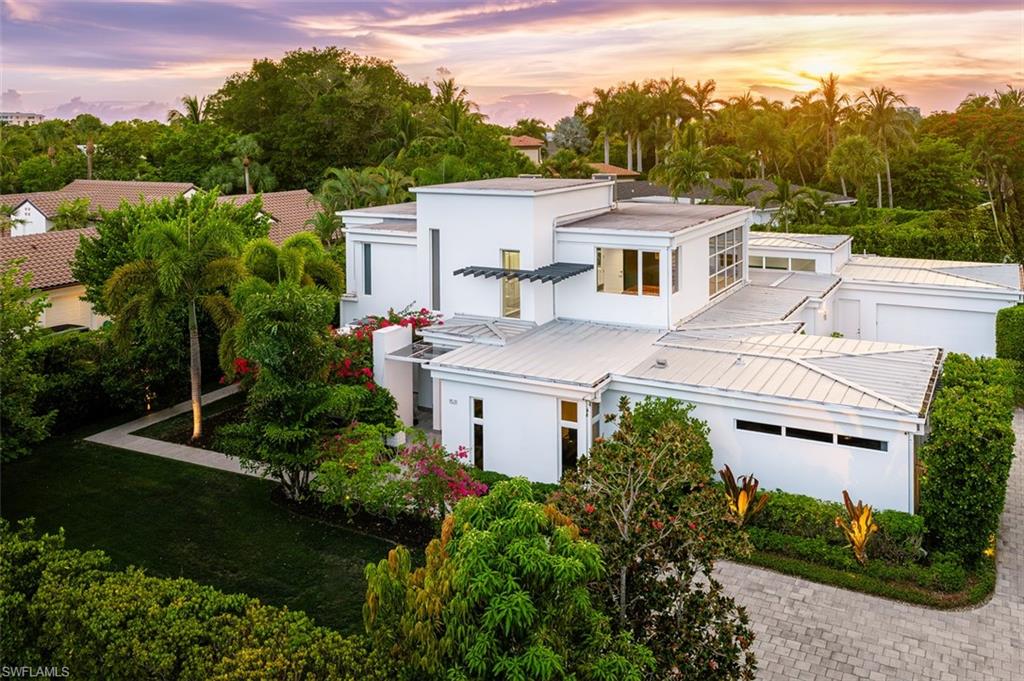1531 Nautilus Road Naples, FL 34102 - Photo 4 of 49 Gallery Image 4