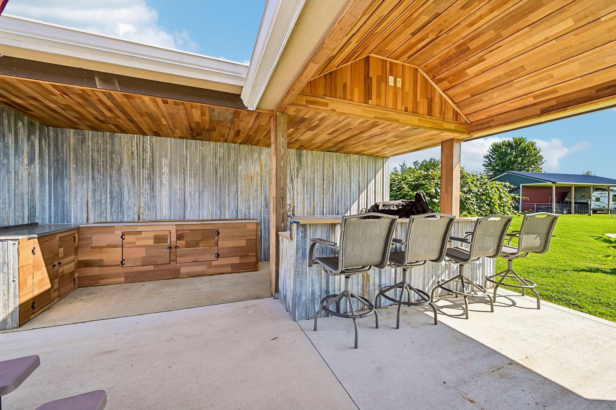 8103 York Road Southwest Pataskala, OH 43062 - Photo 54 of 92 outdoor living area