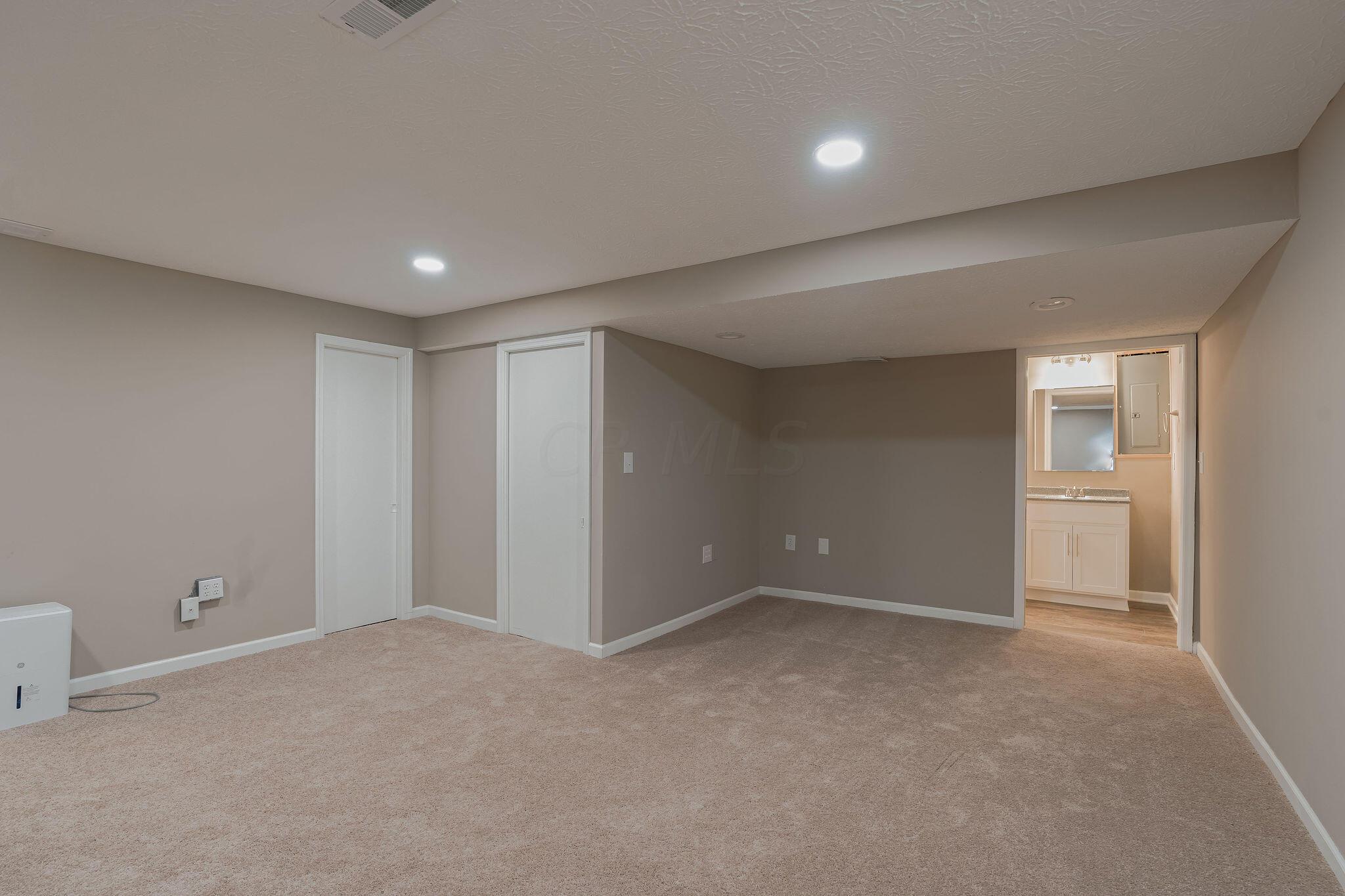 160 South Gould Road Columbus, OH 43209 - Photo 15 of 33 R1 (15)