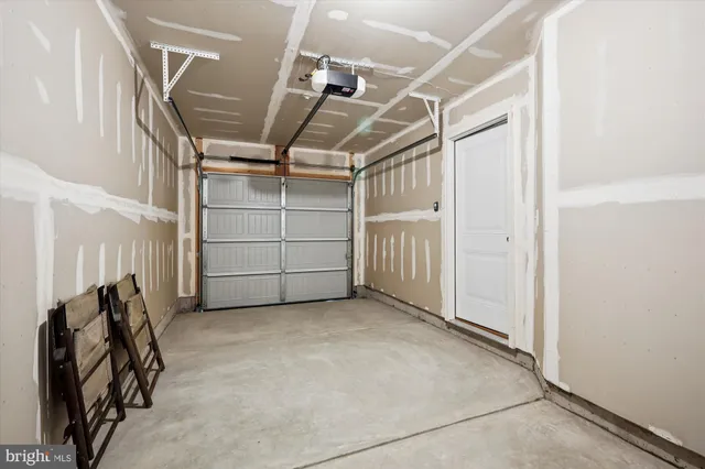 a view of a garage