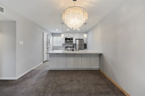$1,950 | 9015 Gaylord Drive, Unit 62, Houston, TX 77024