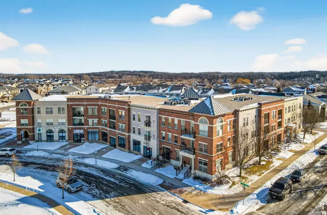 $179,900 | 2581 Smith's Crossing, Unit 312, Sun Prairie, WI 53590