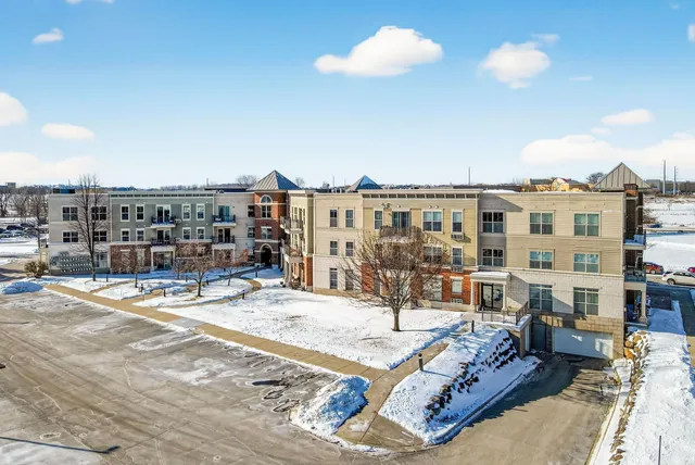 $179,900 | 2581 Smith's Crossing, Unit 312, Sun Prairie, WI 53590