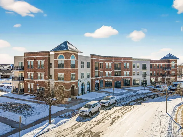 $179,900 | 2581 Smith's Crossing, Unit 312, Sun Prairie, WI 53590