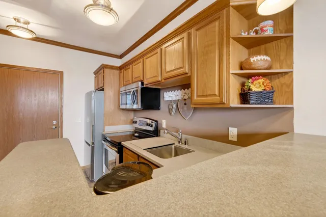 $179,900 | 2581 Smith's Crossing, Unit 312, Sun Prairie, WI 53590