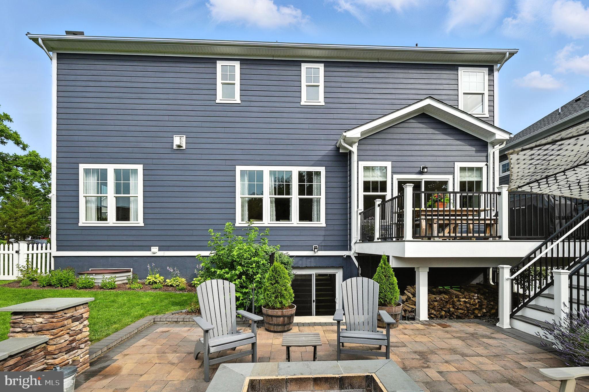 40960 River Cane Place Aldie, VA 20105 - Photo 52 of 54 a front view of a house with garden