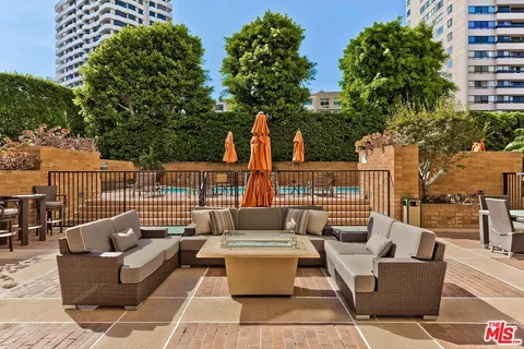 $1,550,000 | 10560 Wilshire Boulevard, Unit 1703, Los Angeles, CA 90024