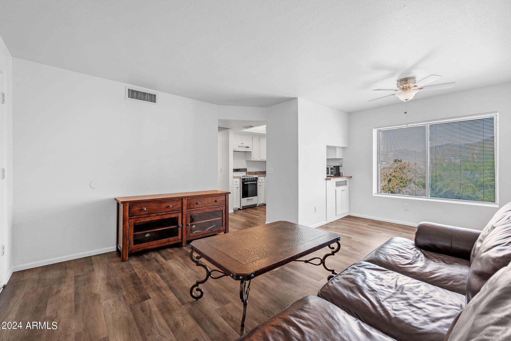 17 East Ruth Avenue, Unit 301 Phoenix, AZ 85020 - Photo 1 of 16 family and dining rooms