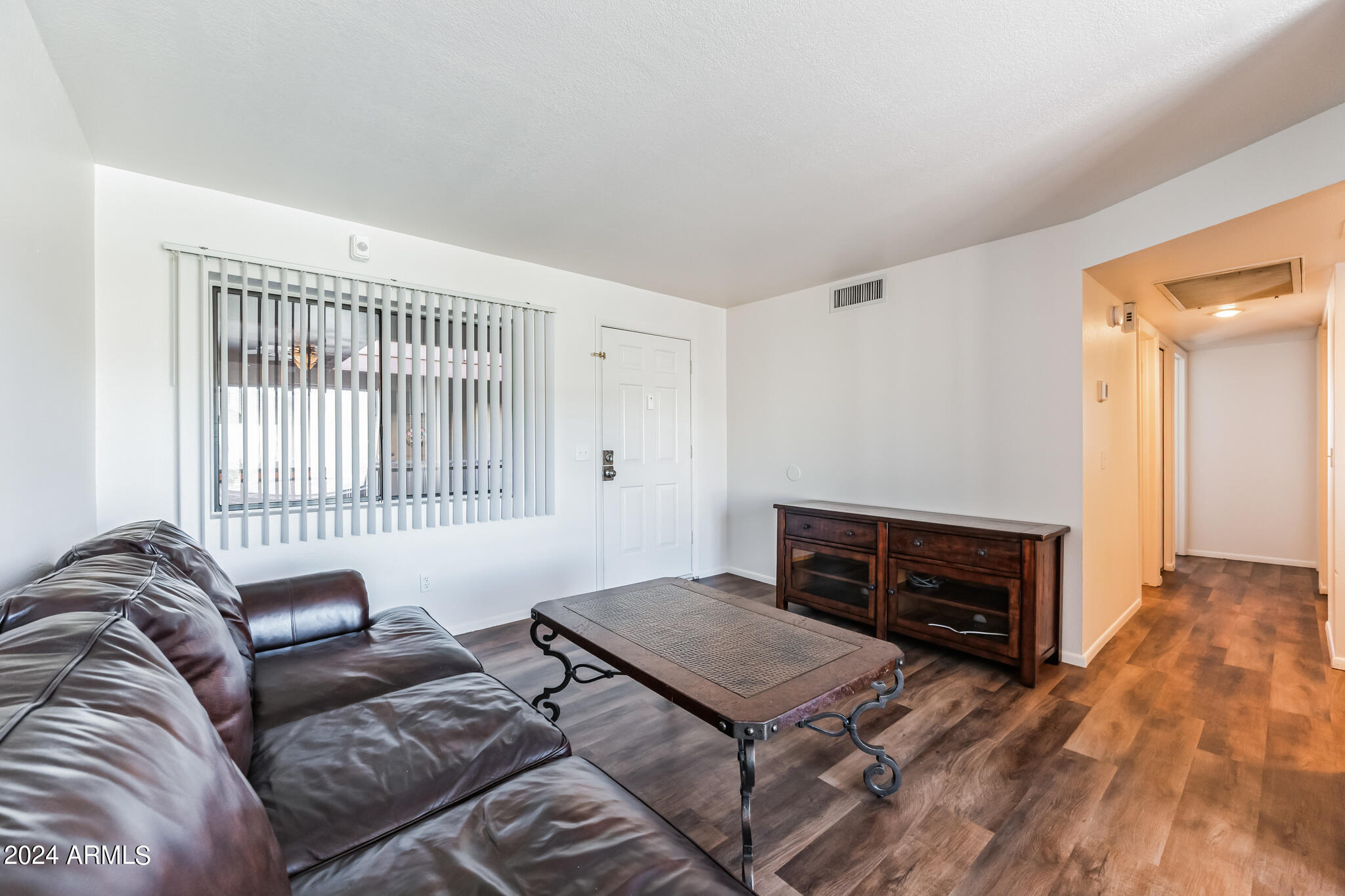 17 East Ruth Avenue, Unit 301 Phoenix, AZ 85020 - Photo 2 of 16 family room