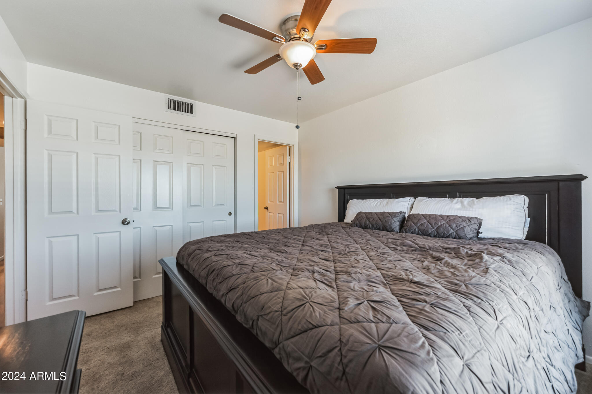 17 East Ruth Avenue, Unit 301 Phoenix, AZ 85020 - Photo 7 of 16 bedroom 1