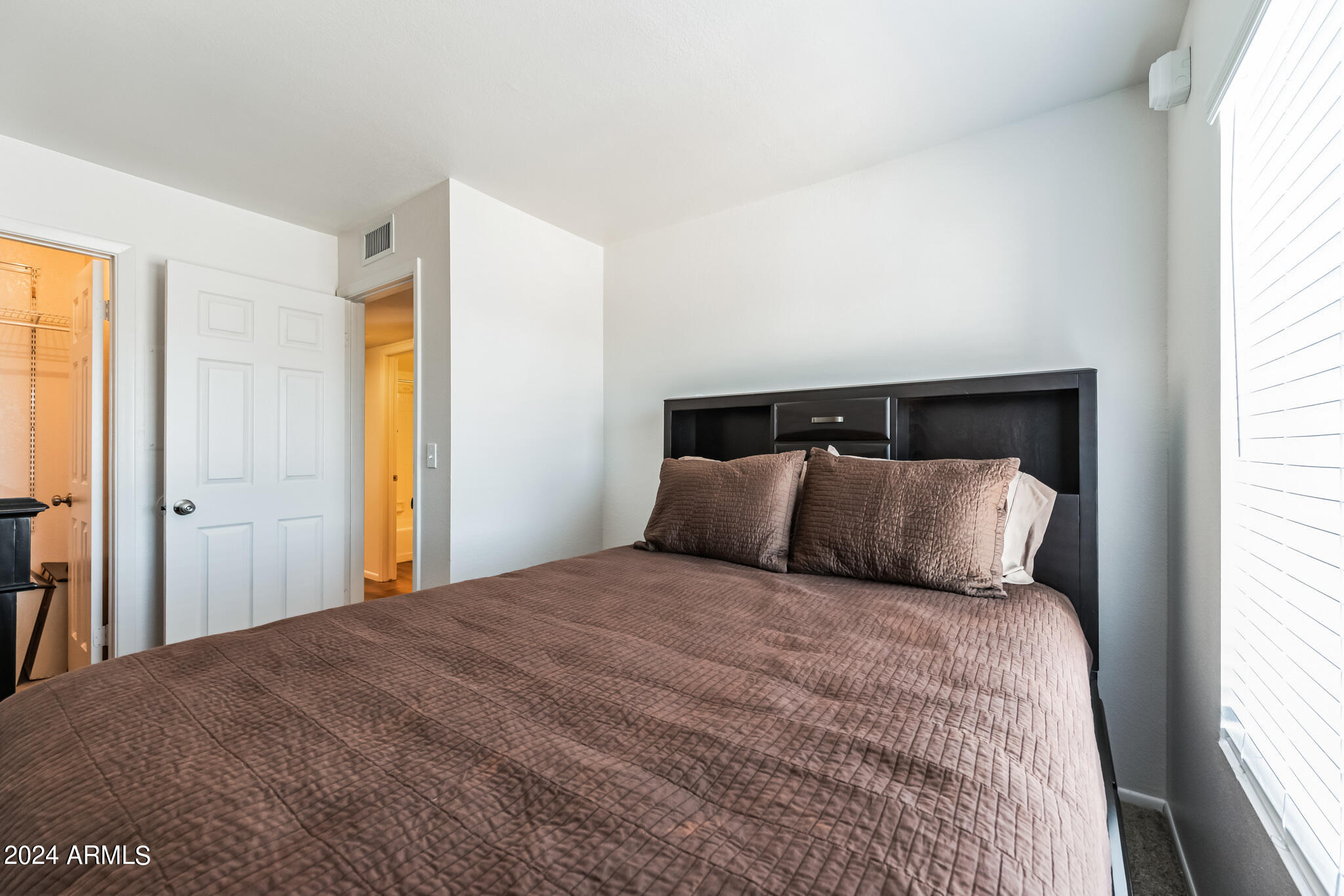 17 East Ruth Avenue, Unit 301 Phoenix, AZ 85020 - Photo 9 of 16 bedroom 2