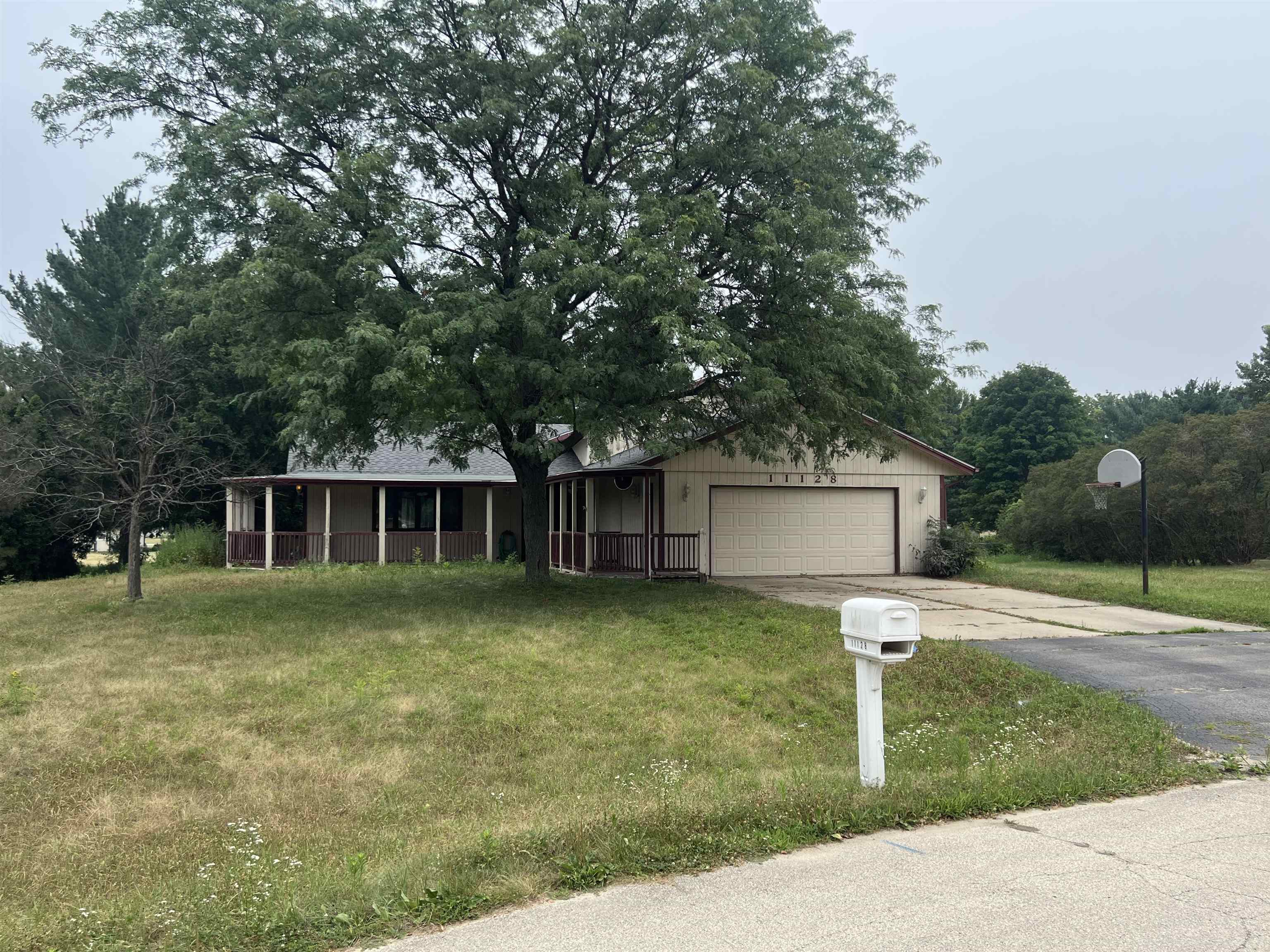 11128 Cedarbrook Road Roscoe, IL 61073 - Photo 1 of 20