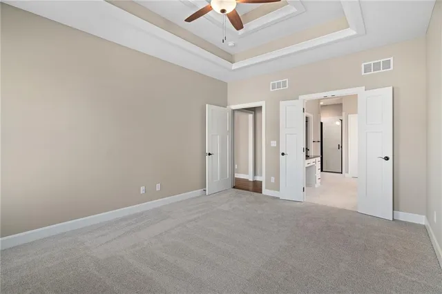 $600,040 | 7012 Northeast 102nd Court, Kansas City, MO 64156