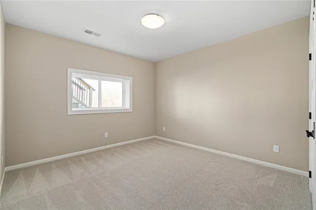 $600,040 | 7012 Northeast 102nd Court, Kansas City, MO 64156